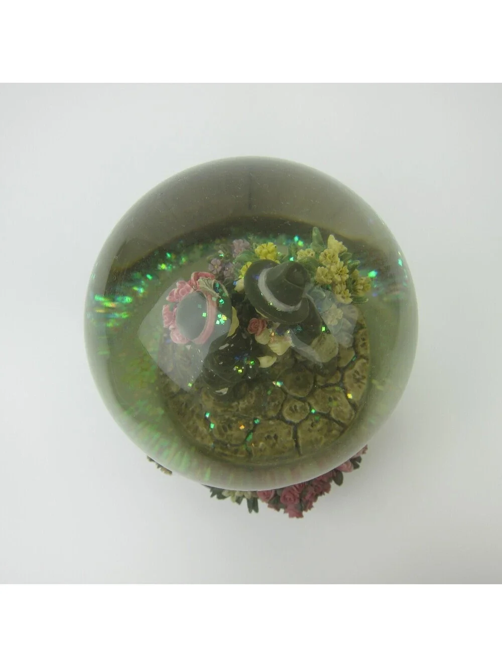 Vintage Musical Snow Globe Puppy Love Boy & Girl 5.5
